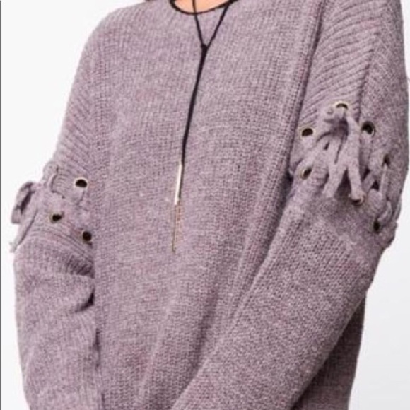 Plum Chunky Knit Lace Up Sleeves Accent Sweater Top - Picture 4 of 8